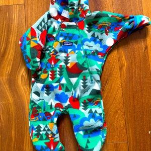 Patagonia infant fleece bunting